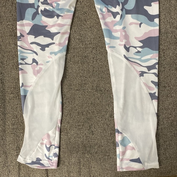 White Camouflage Workout Leggings - Picture 5 of 5